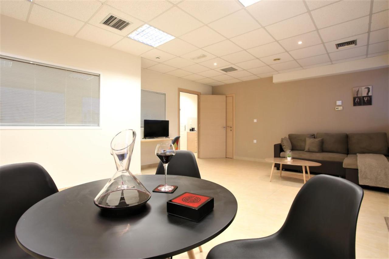 Gk Airport Suites - Free Shuttle By Gk Properties Markopoulo Mesogaias ภายนอก รูปภาพ