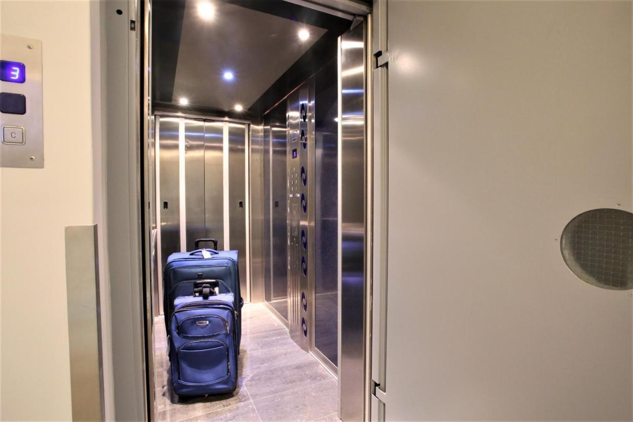 Gk Airport Suites - Free Shuttle By Gk Properties Markopoulo Mesogaias ภายนอก รูปภาพ