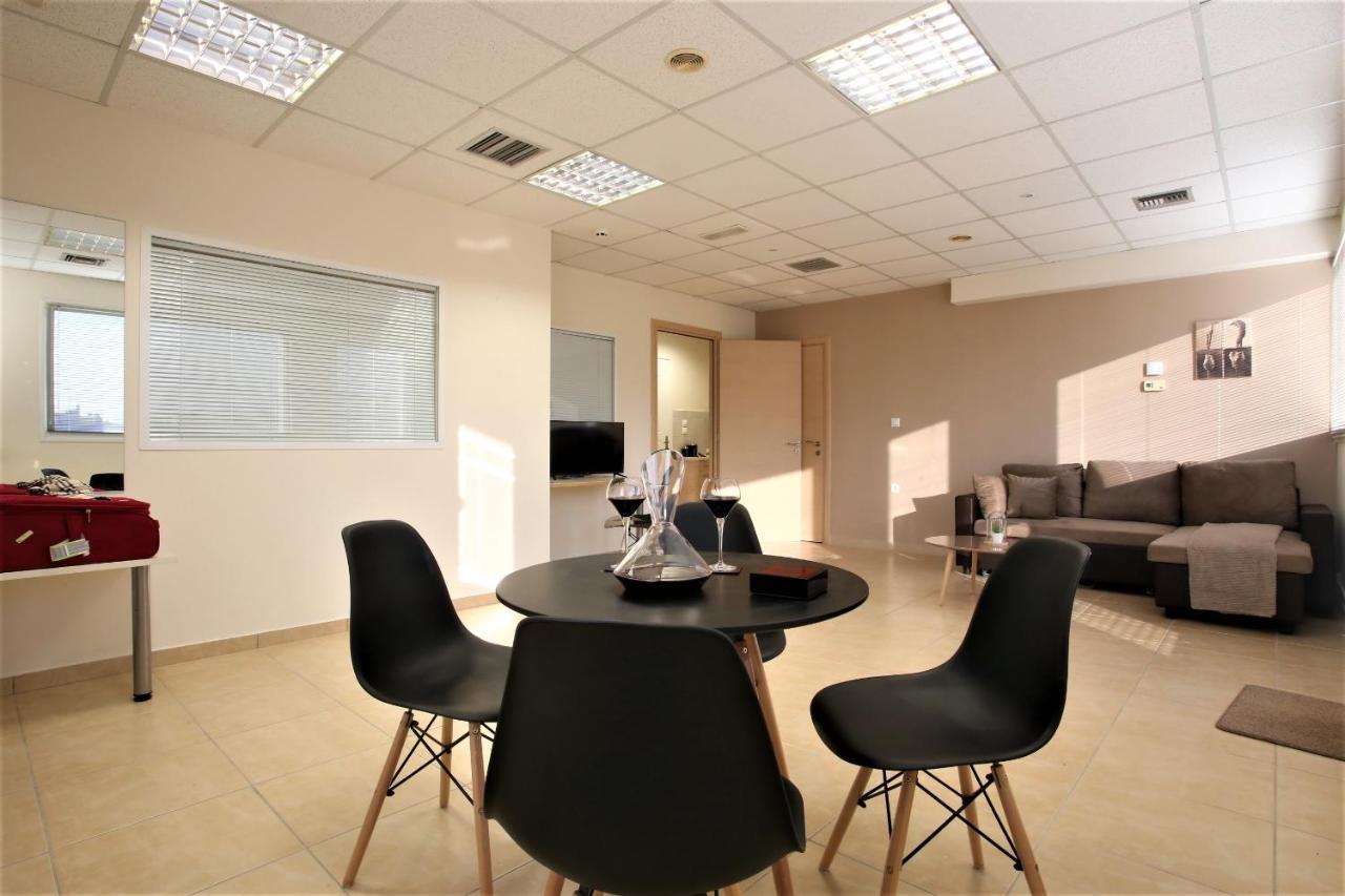 Gk Airport Suites - Free Shuttle By Gk Properties Markopoulo Mesogaias ภายนอก รูปภาพ