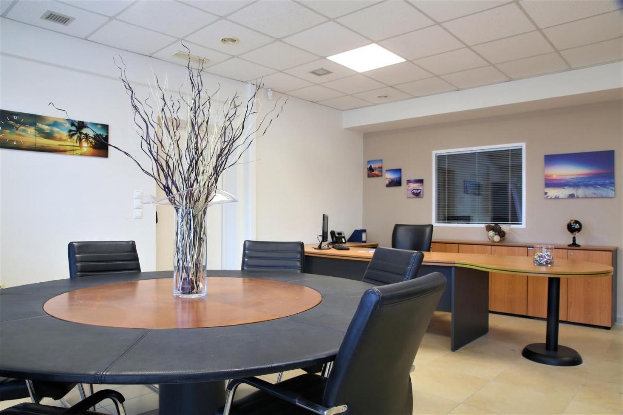 Gk Airport Suites - Free Shuttle By Gk Properties Markopoulo Mesogaias ภายนอก รูปภาพ