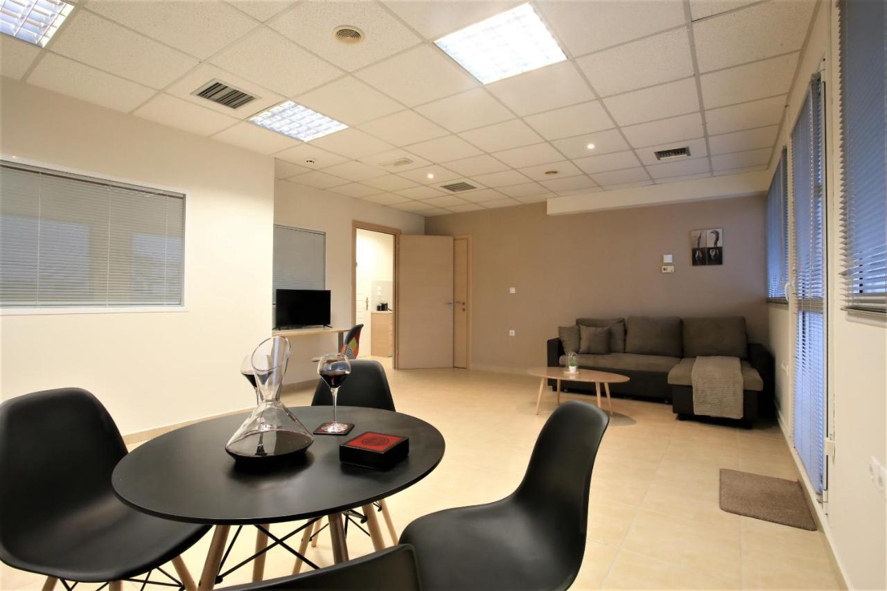 Gk Airport Suites - Free Shuttle By Gk Properties Markopoulo Mesogaias ภายนอก รูปภาพ